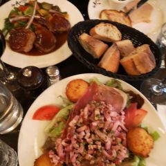 Les Antiquaires 여행 사진