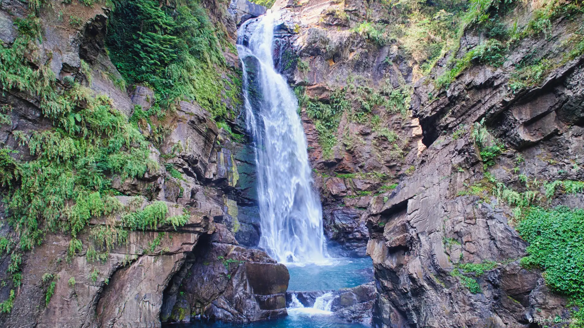 Hotels near Little Wu-Lai