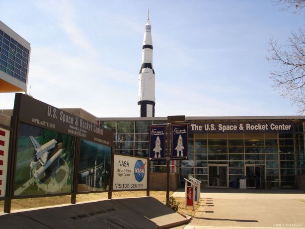 Compare 5 airports near Huntsville