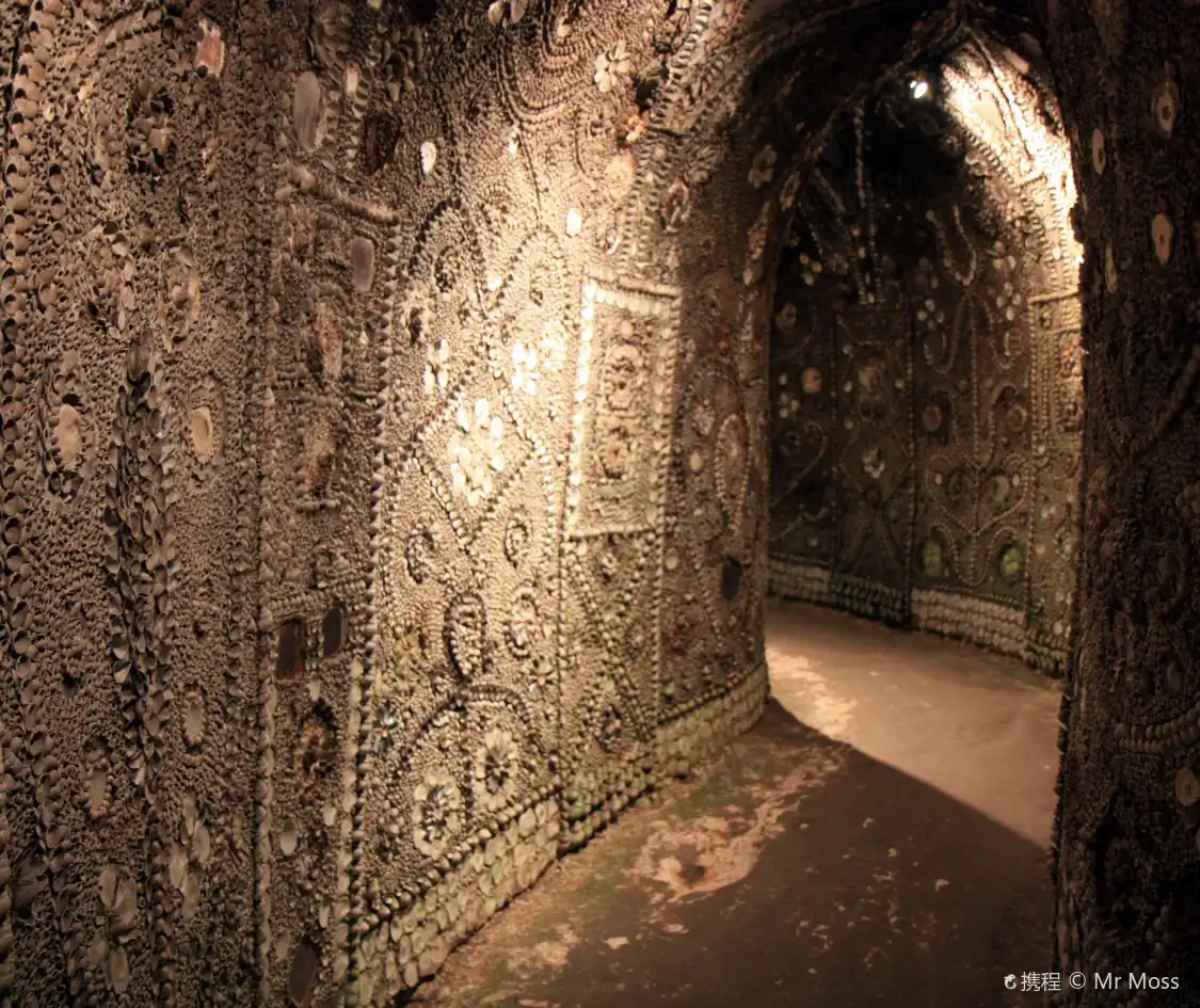 Hotels near Shell Grotto