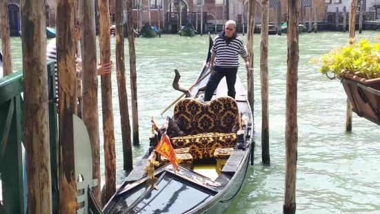 威尼斯，一个&quot;人家尽枕河&quot;的水上之都，古