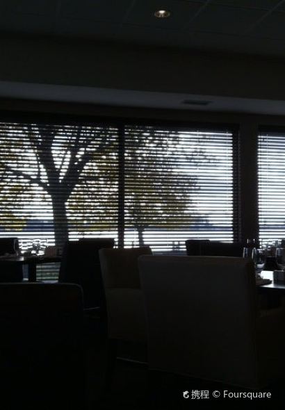 View Restaurant and Bar