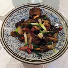 好吃鬼高原牦牛杂火锅(古尔沟分店) User Photo