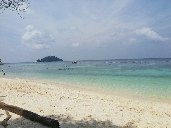 Pulau Singa Besar