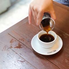 BROWN Coffee and Bakery User Photo