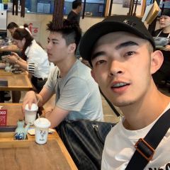 胖蟹哥肉蟹煲(十堰武商MALL店) User Photo