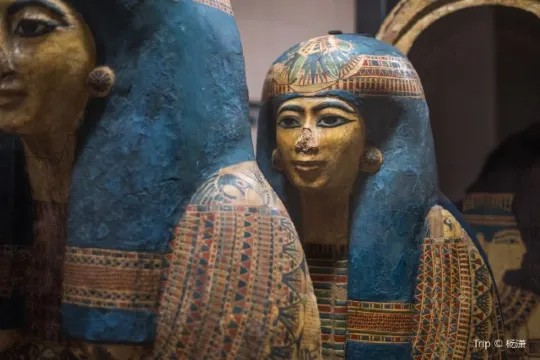 The Louvre Museum Guide: Hours, Tickets and Tips Handy Guide