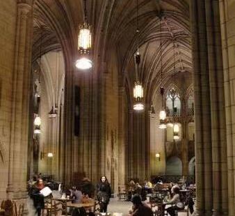 匹兹堡学习大教堂很是令人惊叹。见到像古老城堡的主大厅和在那学