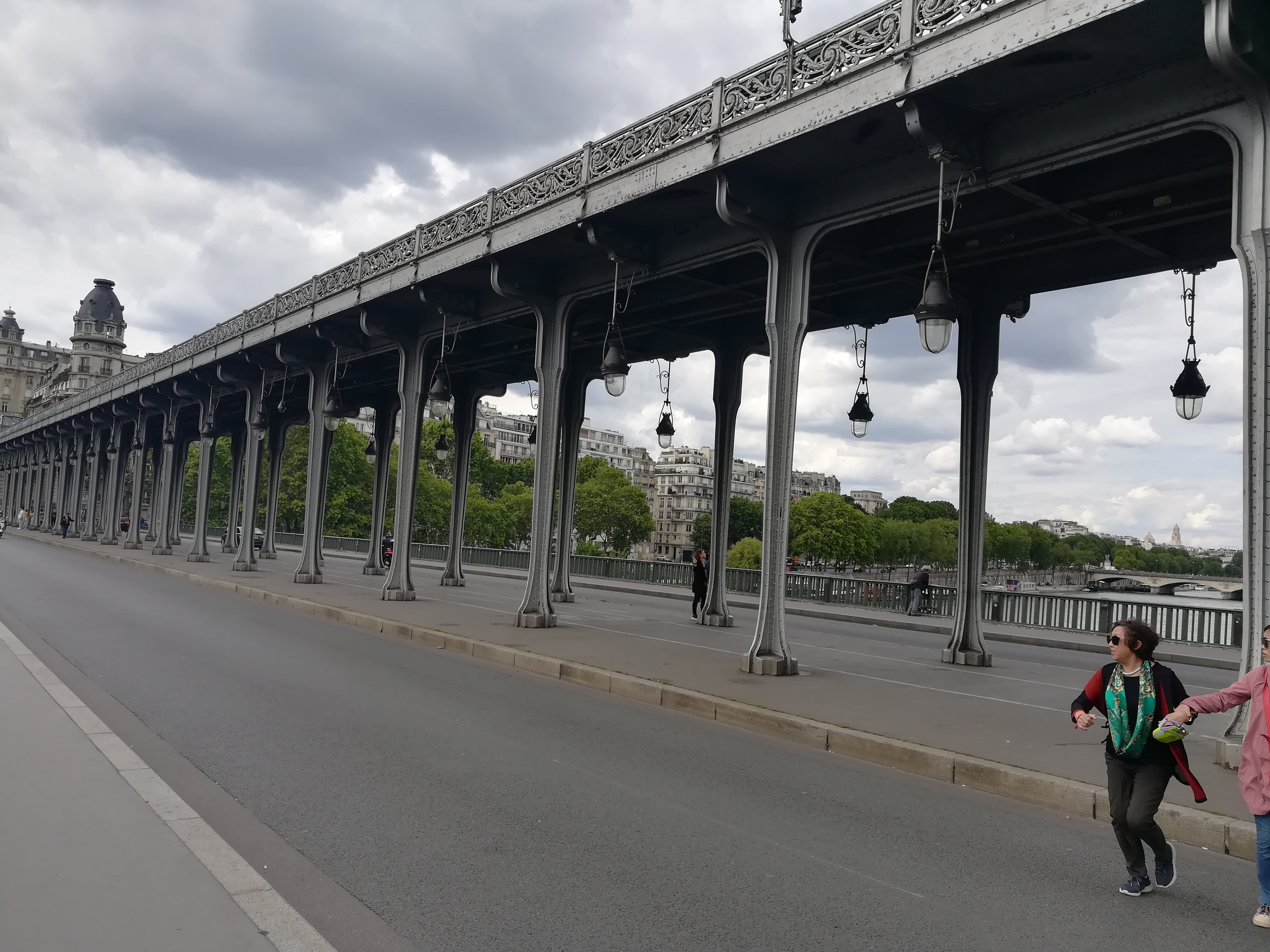 パリ ビル アケム橋 評判 案内 トリップドットコム