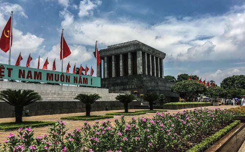 越南被国家公圆也是一处天然的地带需改过来的，这处公园也是蛮大