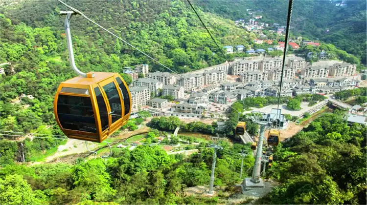 Hotels near South Hot Spring Cableway