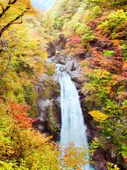 Grandes chutes d'Akiu