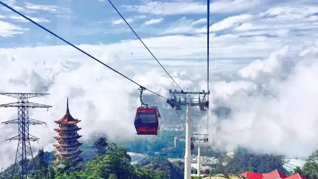 Awana SkyWay (Formerly known as Genting Highlands Premium Outlets Cable Car)