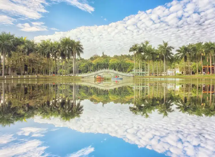 Hotels near Nanning People's Park