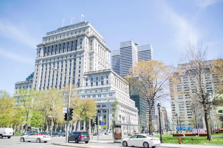 Hotels in der Nähe von Place du Canada
