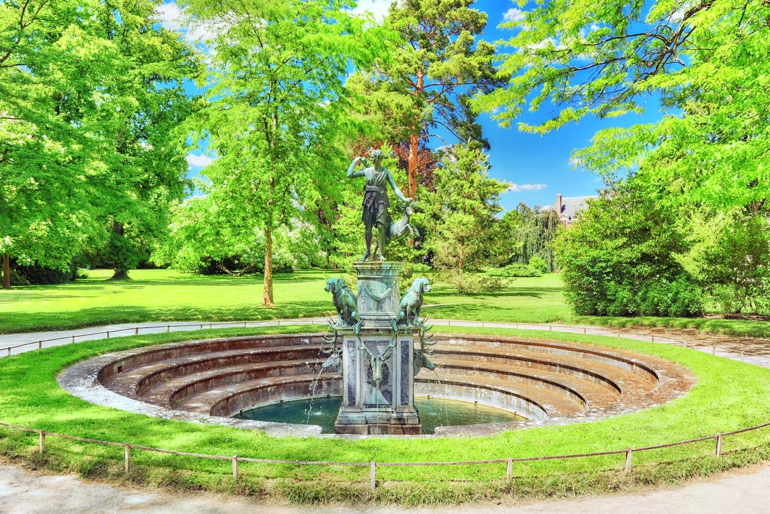 chateau de fontainebleau gardens