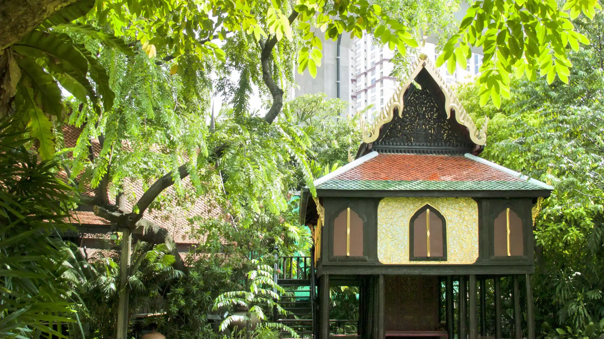 Hoteles cerca de Museo Palacio de  Suan Pakkad