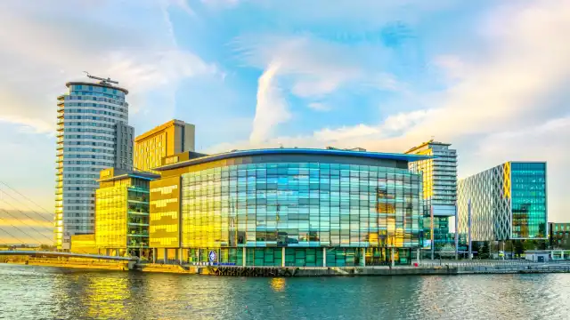 Hotels near BBC Dock House