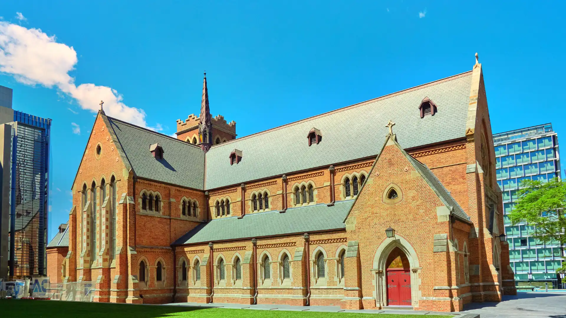 Hotels near St George's Cathedral