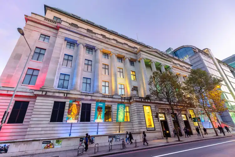 Hotels near Wellcome Collection