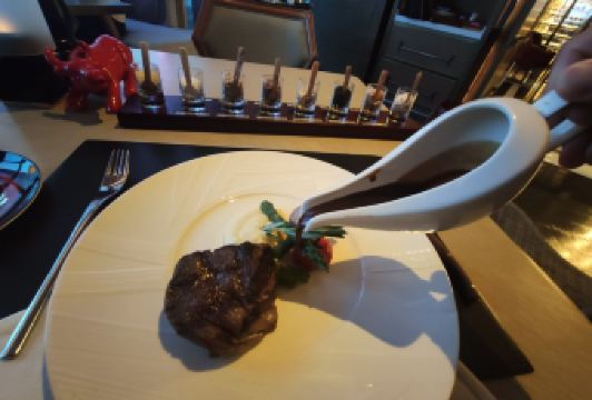 北京三里屯通盈中心洲際飯店·恰餐廳及酒吧CHAR Bar & Grill張用戶圖片