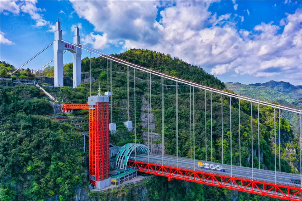 1_Aizhai Wonders Tourist Area