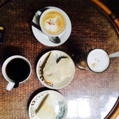 Calanthe Art Cafe User Photo