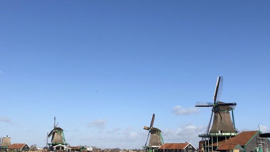 Zaanse Schans is about 30 minu
