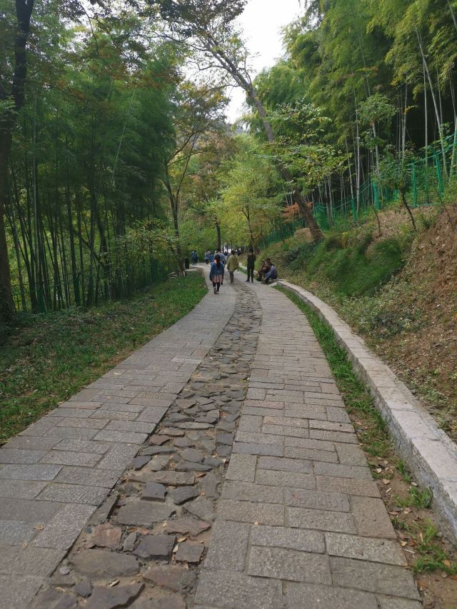 서쪽의 서산공원