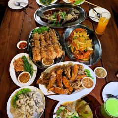 Moom Aroi張用戶圖片