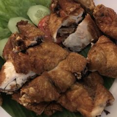 Hong Tauw Inn User Photo