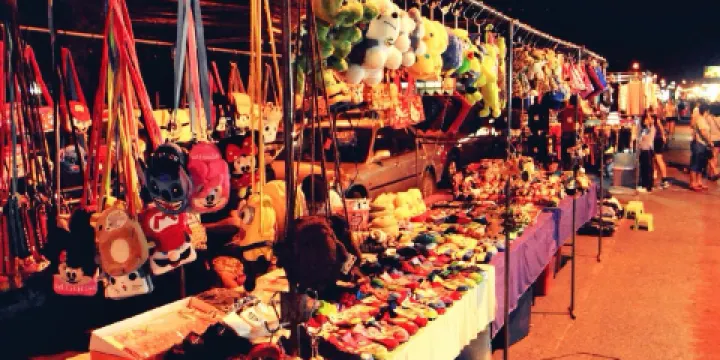 Hua Raw Night Market