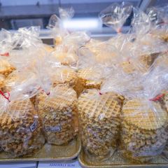 Mike's Pastry User Photo