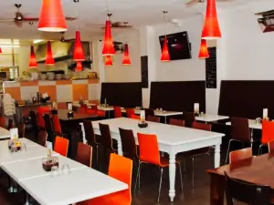 Rifo's Cafe