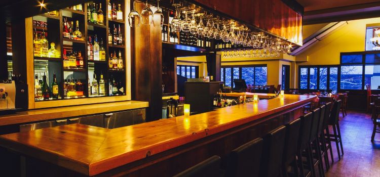 21 Steps Kitchen & Bar