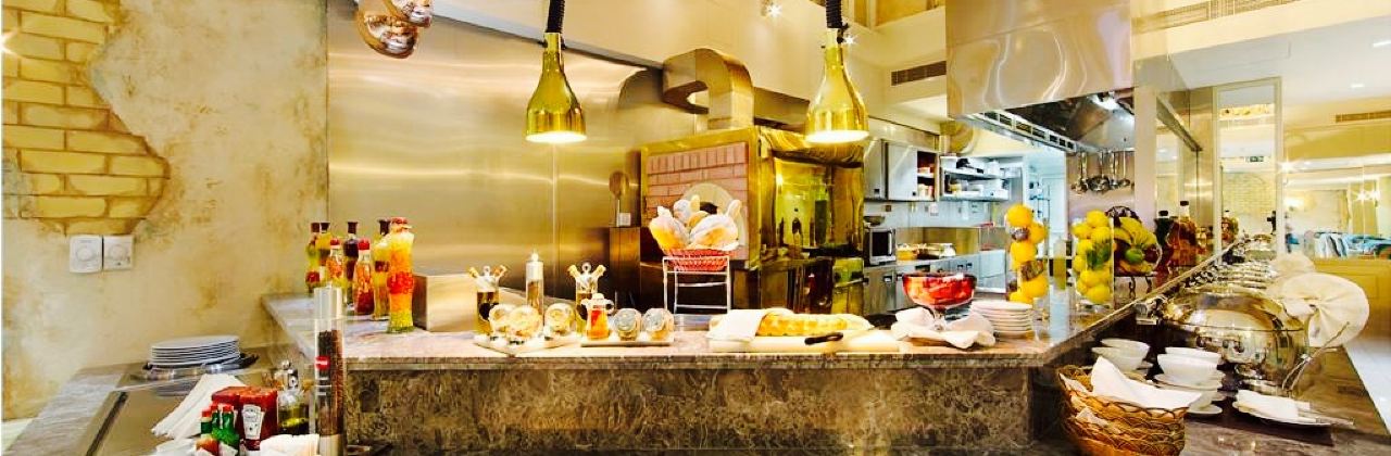 La Grotta Restaurant