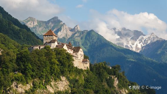 All kinds of translators, Guide , chartered private charter, photographers, business escorts, medical accompaniment, travel guides, customization in Liechtenstein
