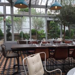 Gees Restaurant & Bar User Photo
