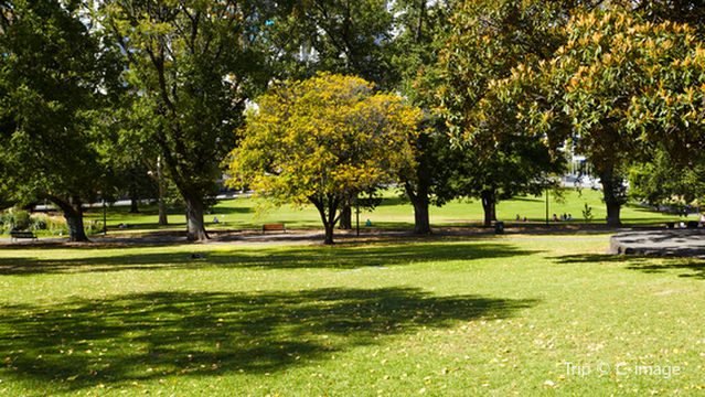 Flagstaff Gardens