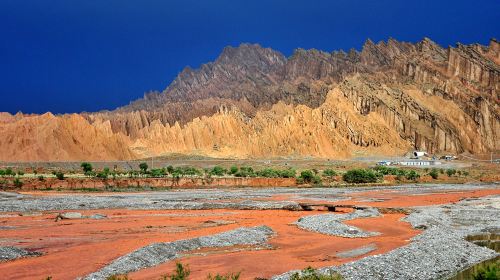 The Mysterious Grand Canyon of Tianshan Mountains