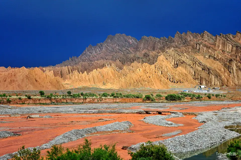 3_Tianshan Mysterious Grand Canyon