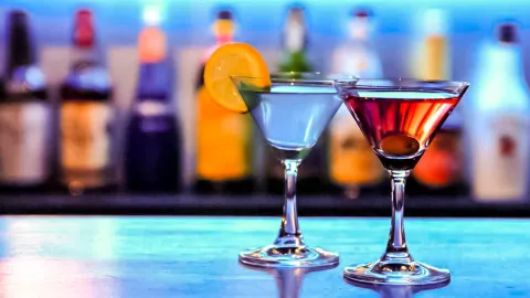 Full Moon Bar and Restaurant in เมืองกระบี่