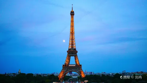 法國巴黎夜遊埃菲爾鐵塔凱旋門塞納河羅浮宮蒙帕納斯大廈8人小團