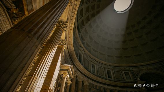 perjalanan satu hari ke Colosseum, Tangga Spanyol, Forum Romawi, Pantheon, dan Castel Sant'Angelo