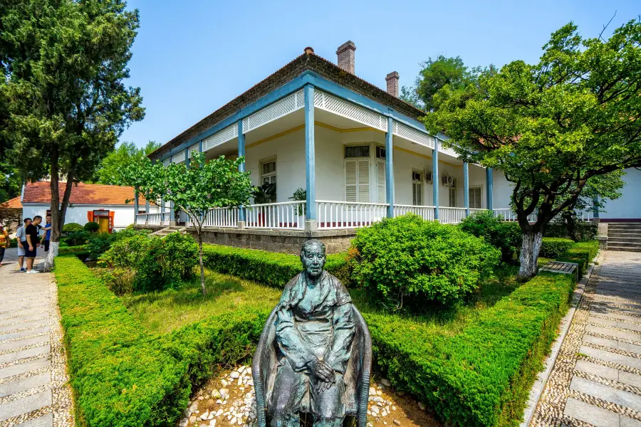 Bingxin Memorial Hall