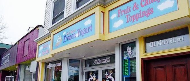 HolyCow Frozen Yogurt