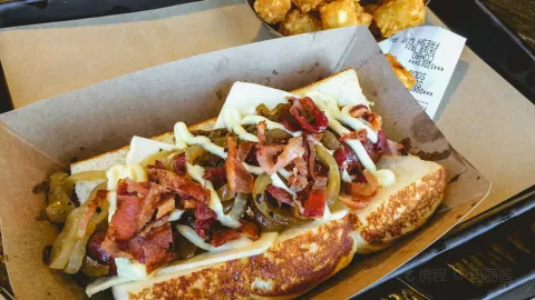 Dog Haus in 패서디나