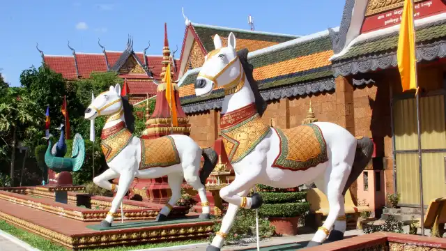 Hotels near Wat Preah Prom Rath
