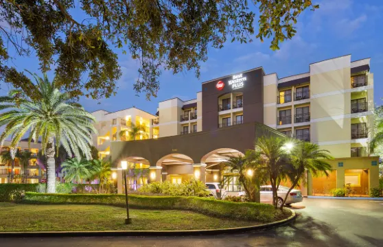 迪爾菲爾德海灘貝斯特韋斯特優質套房酒店