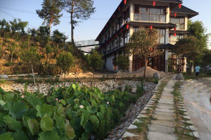 Tanjiaxiaozhenshengtaixiuxiannongzhuang